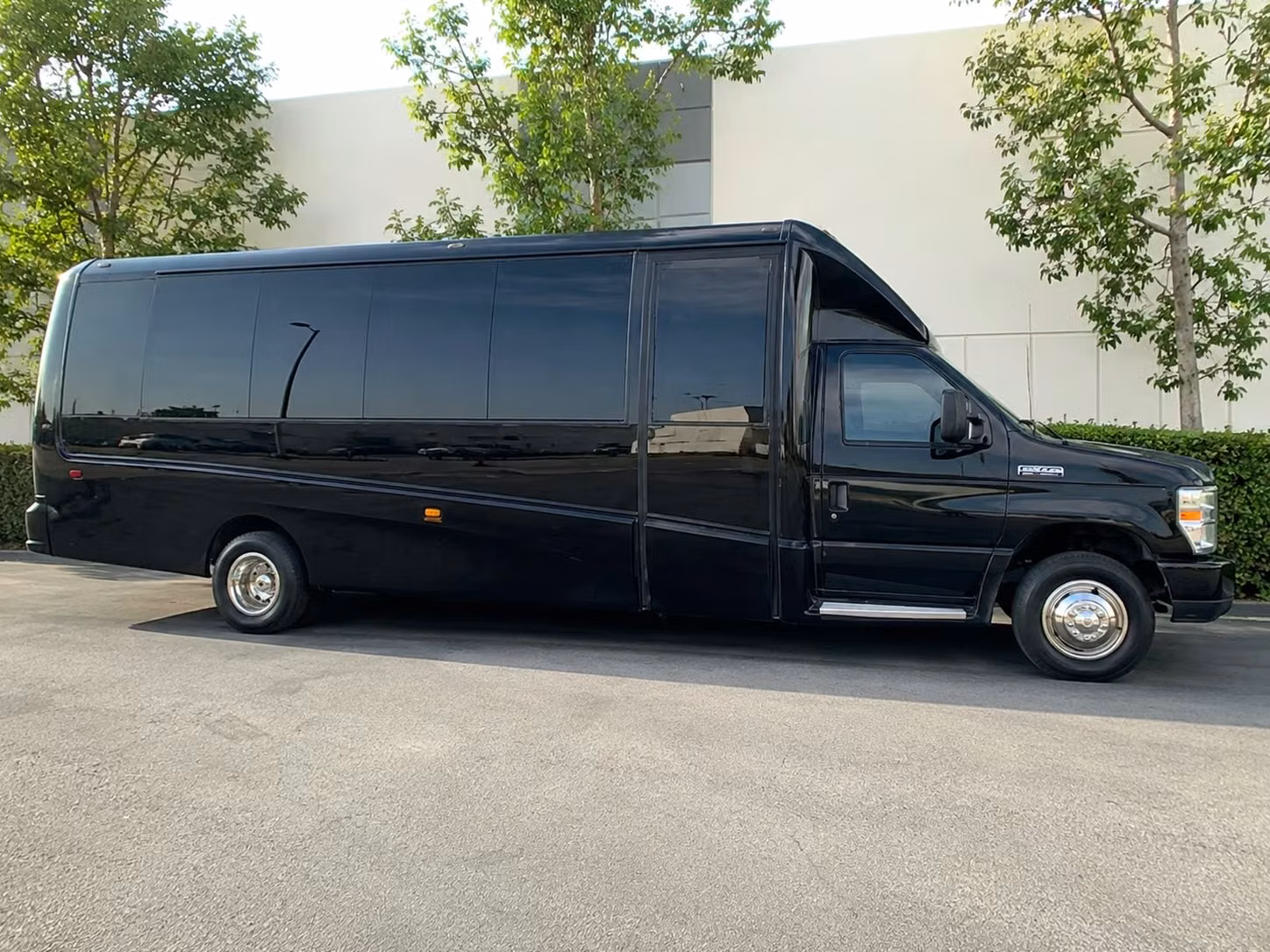 15 passenger minibus