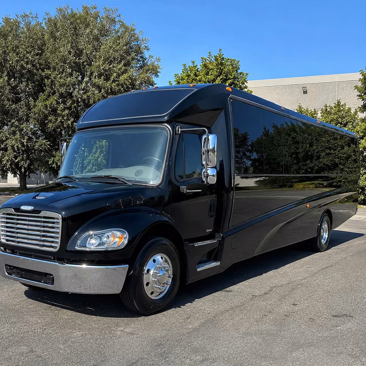 san clemente 30 passenger minibus rental